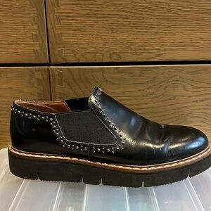 La Canadienne black leather loafer